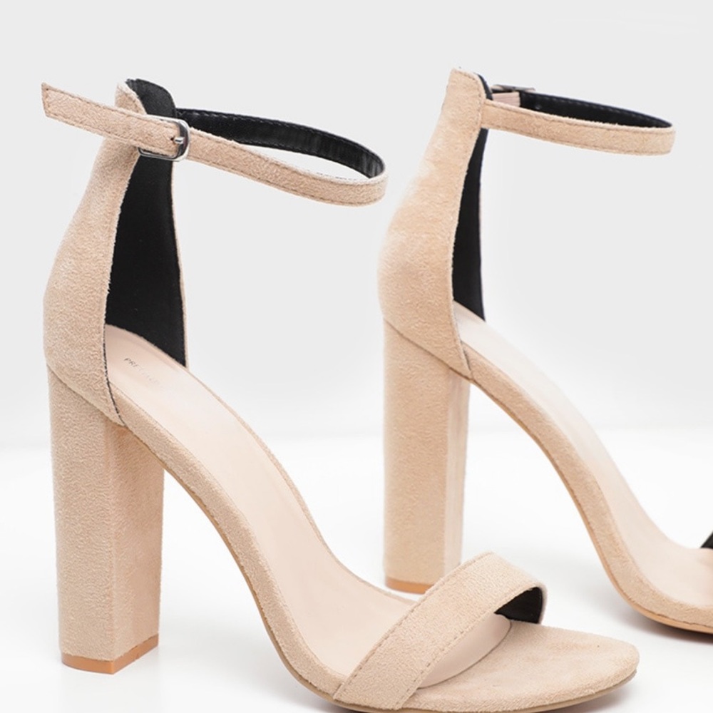 Wide width heels